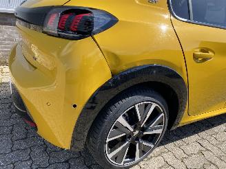 Peugeot 208 GT-Line picture 14