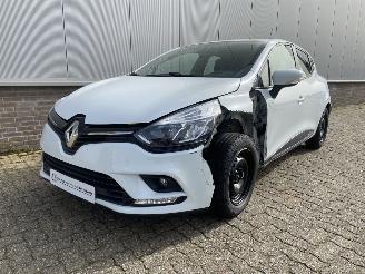 uszkodzony samochody osobowe Renault Clio 0.9 TCe Bose Airco PDC Navi 2018/3