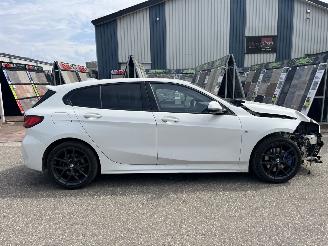 BMW 1-serie 118i M Sport picture 6