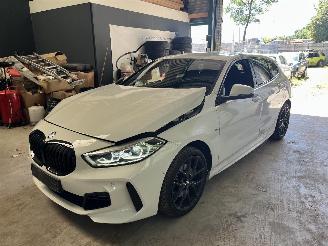 Auto incidentate BMW 1-serie 118i M Sport /2