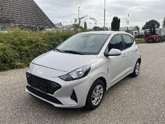 Vaurioauto  passenger cars Hyundai I-10 Automaat 2025/12