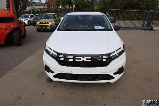 damaged passenger cars Dacia Sandero 1.0 BENZ 2023/10