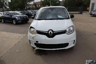 damaged passenger cars Renault Twingo 1.0 BENZ 2022/1