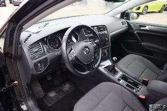 Volkswagen Golf 1.0 BENZ picture 9
