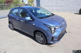krockskadad bil auto Kia Picanto 1.0 BENZ 2024/10