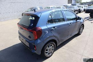 Kia Picanto 1.0 BENZ picture 6