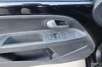 Volkswagen Up! 1.0 BENZ picture 11