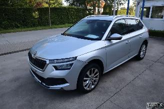 uszkodzony samochody osobowe Skoda Kamiq 1.0 BENZ 2022/6