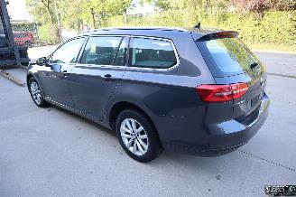 Volkswagen Passat 1.6 TDI picture 5