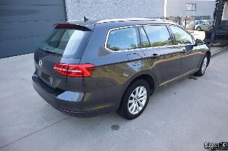 Volkswagen Passat 1.6 TDI picture 3