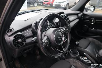 Mini Cooper 1.5 BENZ picture 8