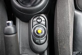 Mini Cooper 1.5 BENZ picture 17
