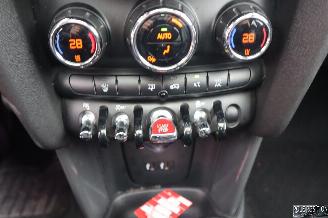 Mini Cooper 1.5 BENZ picture 14