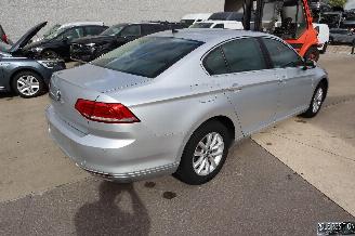 Volkswagen Passat 1.6 TDI picture 3