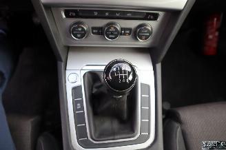 Volkswagen Passat 1.6 TDI picture 19
