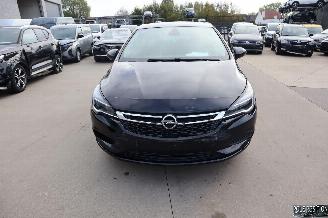 Voiture accidenté Opel Astra 1.0 BENZ 2019/1