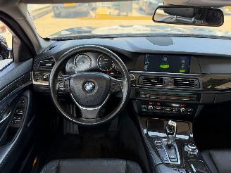 BMW 5-serie 523i High Executive Leder Xenon Pano picture 14