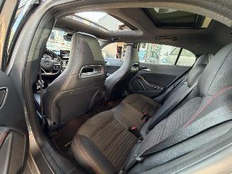 Mercedes Cla-klasse 200d AMG LINE PANO NAP picture 17