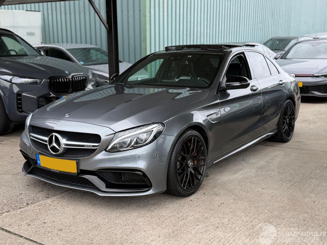 Mercedes C-klasse 63S KUIPSTOELEN 510PK