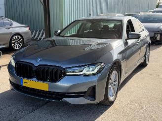 Coche accidentado BMW 5-serie 520e Business Edition Plus 1e eigenaar nap Leder Matrix led 2022/1