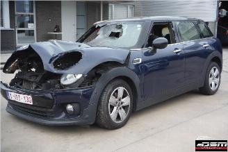 krockskadad bil auto Mini Cooper CLUBMAN 2018/2