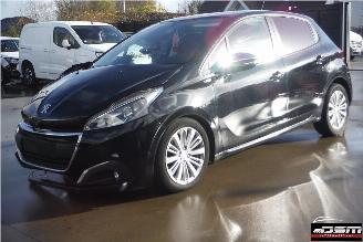krockskadad bil auto Peugeot 208 1.2I PURETECH STYLE 2016/8
