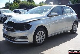 Schadeauto Volkswagen Polo VI 1.0 COMFORTLINE 2019/7