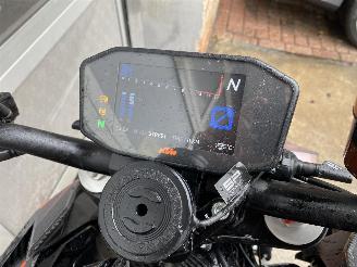 KTM 1290 Super Duke R Carbon picture 10