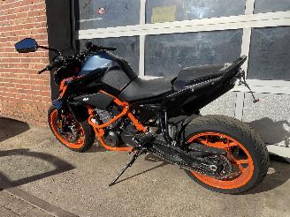 KTM Alle 890R duke picture 6