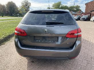 Peugeot 308  picture 7