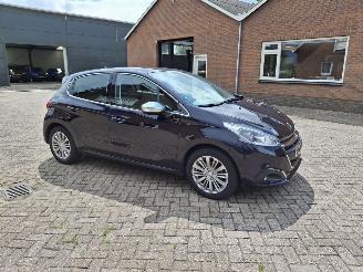  Peugeot 208 1.6 hdi  101pk  clima navi 2018/2