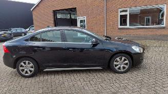 uszkodzony samochody osobowe Volvo S-60 1.6 diesel  navi clima 2012/3