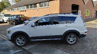 Mitsubishi Outlander 2.0 i 147pk automaat picture 6