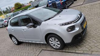 Auto incidentate Citroën C3 1.2 i  82pk  navi clima 2017/7