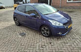 skadebil auto Peugeot 208 1.6 vti  88kw   clima 2013/7