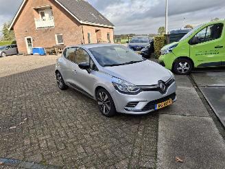 uszkodzony samochody osobowe Renault Clio 1.5 dci   90pk  navi clima 2017/11
