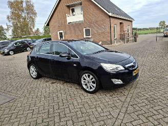 uszkodzony samochody osobowe Opel Astra 1.4i  140pk cosmo  leer   navi 2010/6
