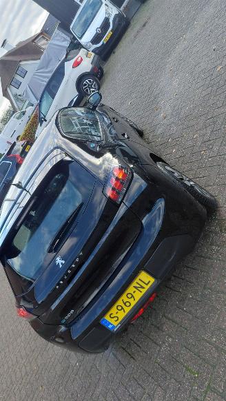 Peugeot e-208 ev  136pk      50kwh accu   navi picture 6