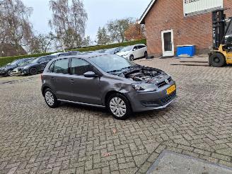 krockskadad bil auto Volkswagen Polo 1.4i  16v  86pk 5drs 2010/2