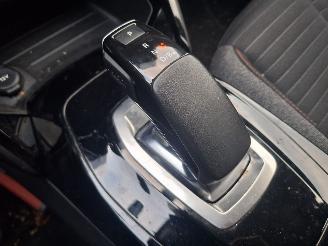 Peugeot e-208 ev  100kw   navi clima picture 10