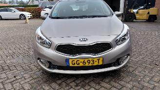 Kia Cee d 1.6 gdi  135pk   clima picture 6