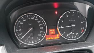 BMW 3-serie 320i automaat  airco picture 4