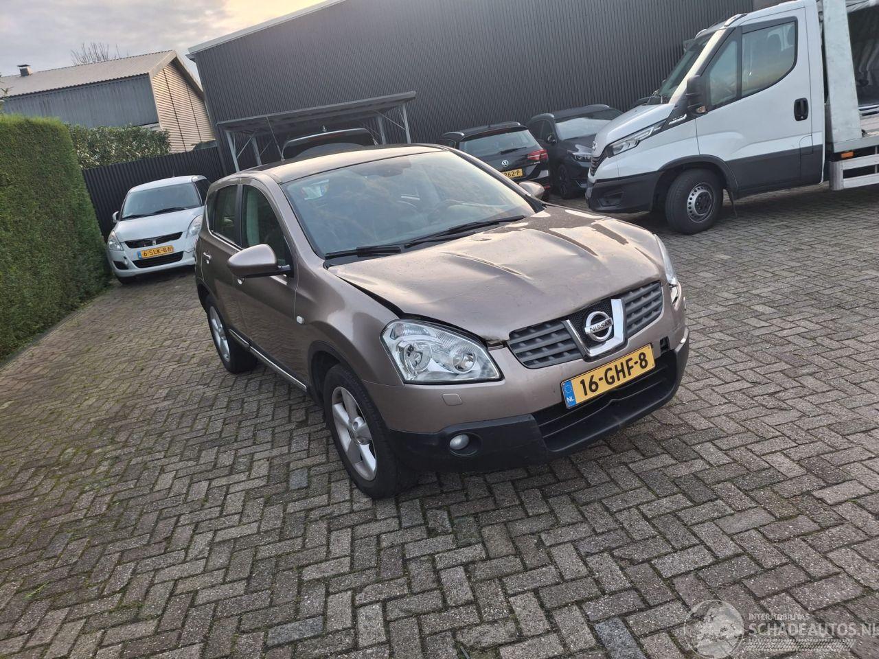 Nissan Qashqai 2.0i automaat pano 4x4