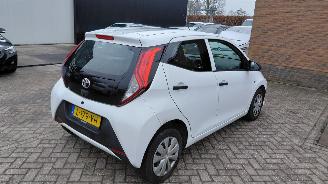 Toyota Aygo 1.0i vtti x fun airco picture 5