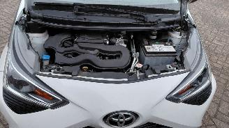 Toyota Aygo 1.0i vtti x fun airco picture 8