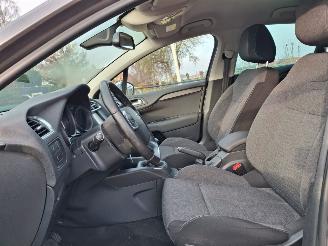 Citroën C4 1.2i  110pk   navi clima picture 8