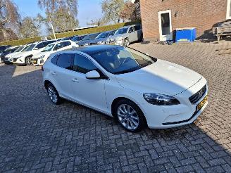skadebil auto Volvo V-40 1.6 t3   pano clima 2012/11