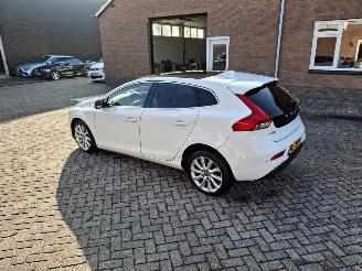 Damaged car Volvo V-40 1.6 t3   pano clima 2012/11