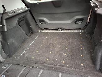 Peugeot 2008 1.2 vti  82pk pano automaat navi picture 3