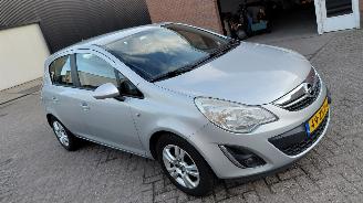 Voiture accidenté Opel Corsa 1.4i  74kw  navi airco 2012/11